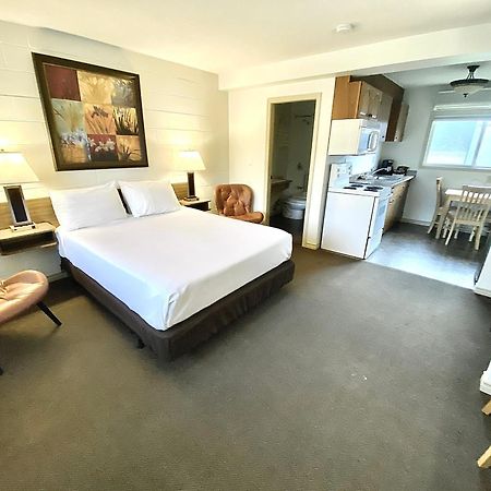 Arbutus Grove Motel พาร์คสวิลล์ ภายนอก รูปภาพ